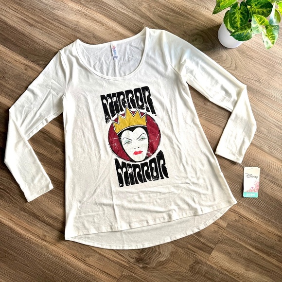 LuLaRoe Disney Snow white Evil Queen "Mirror Mirror" Long Sleeve Tee Size S - Picture 1 of 9